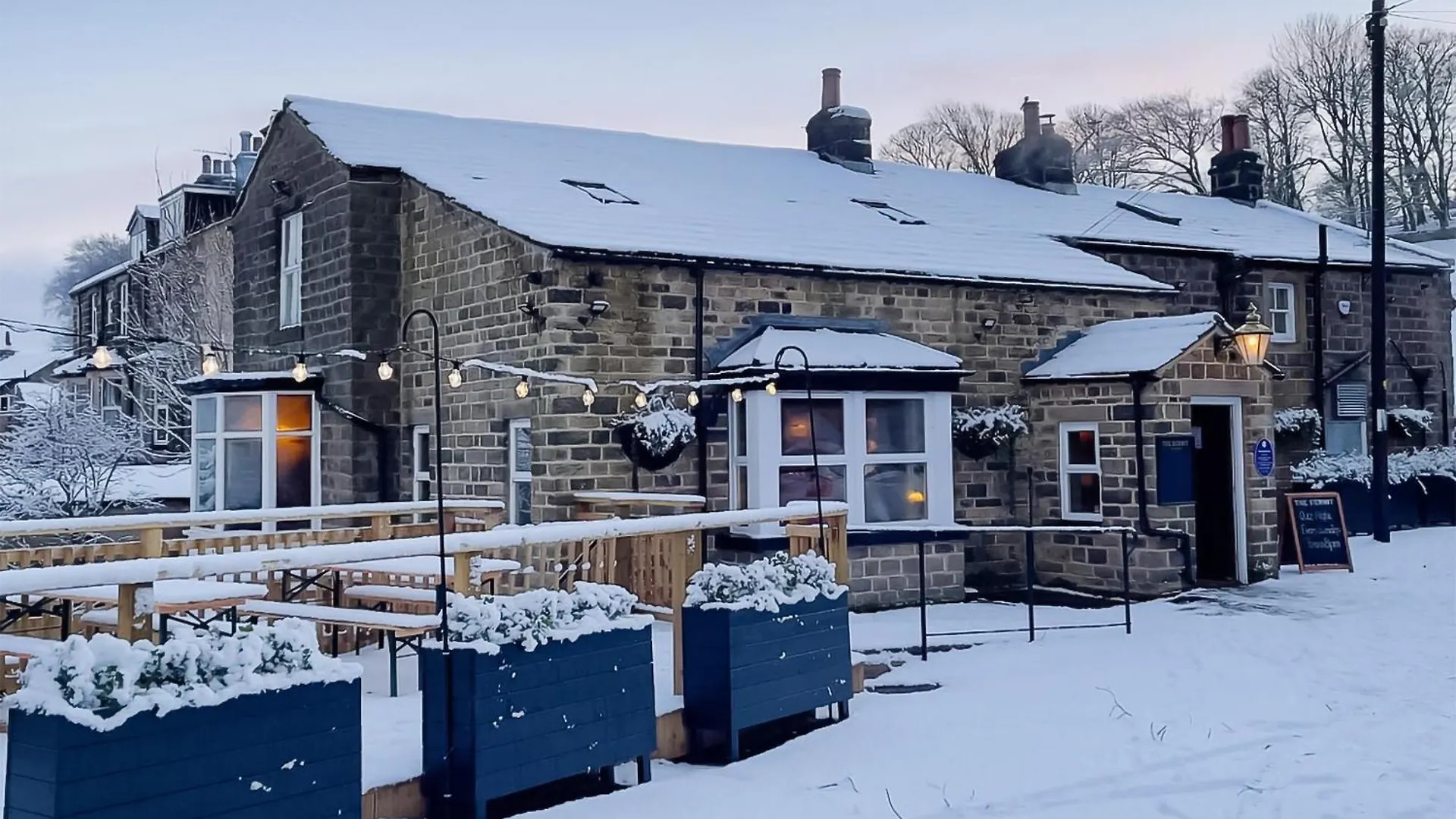 The Hermit Inn Hideout Burley in Wharfedale 0*,  英国